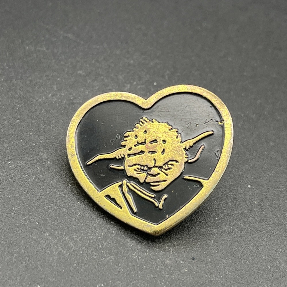 Star Wars Yoda Heart Black & Gold Lapel Hat Pin